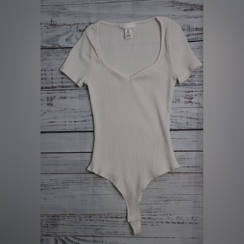 H&M bodysuit, sweetheart Line